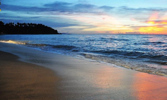 السياحة في لومبوك Senggigi-Beach