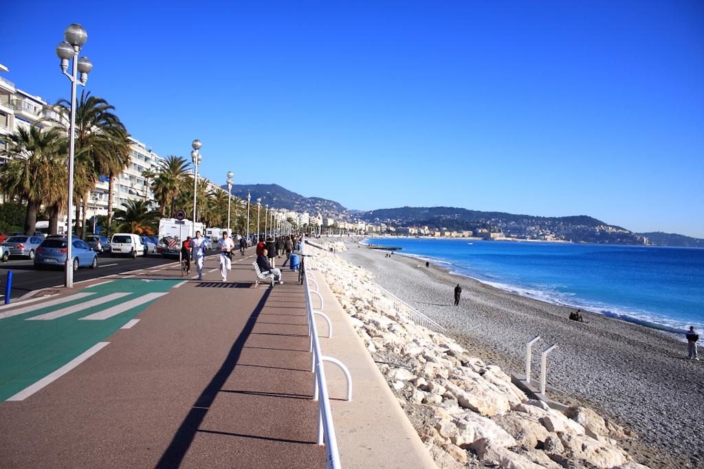 The-Promenade-des-Anglais2.jpg