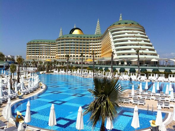 فنادق جميلة للسياحة Delphin-Imperial-Hotel-1