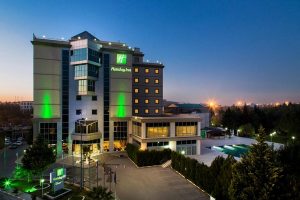 السياحة في بورصة تركيا Holiday-inn-bursa-hotel-300x200