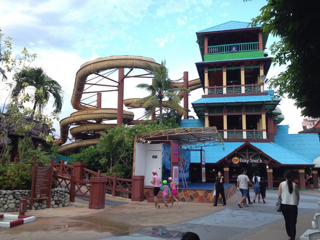 Best 4 Things In Fantasia Lagoon Bangkapi Bangkok Waterpark