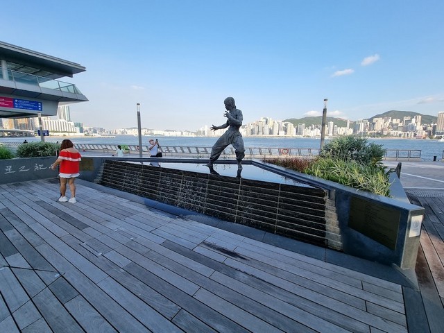 Best 3 things to do in Bruce Lee Statue Hong Kong