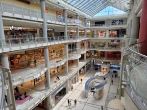 Best 7 things to do in Mammut Mall Budapest