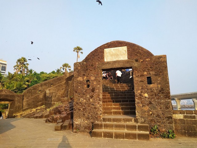 Best Things To See In Bandra Fort Mumbai