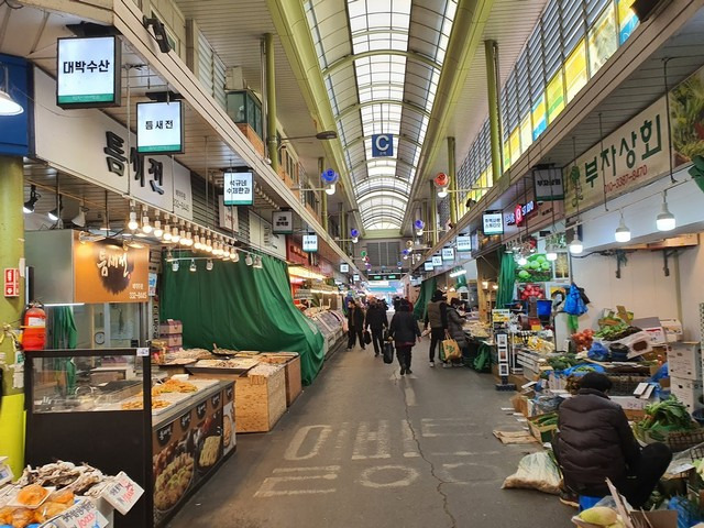 Best 4 Things to Do in Mangwon Market Seoul - urtrips