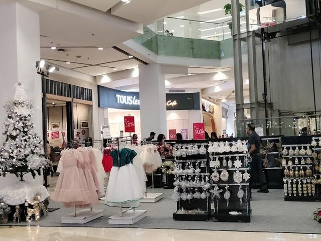 Gandaria city outlet h&m