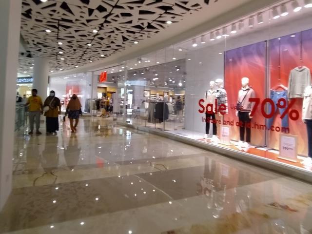 Gandaria hotsell city h&m