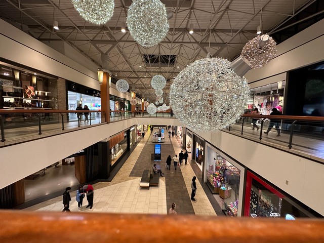 Best 5 things to do in CF Lime Ridge Mall Hamilton