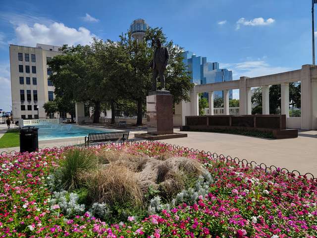 Top Things To Do At Dealey Plaza Dallas   Dealey Plaza Dallas 