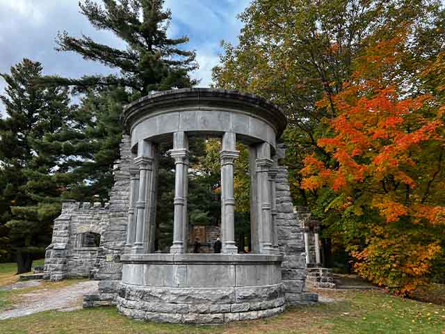 Top 3 Things to See and Do at Gatineau Park Ottawa