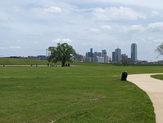 Best 5 things at Trammell Crow Park Dallas