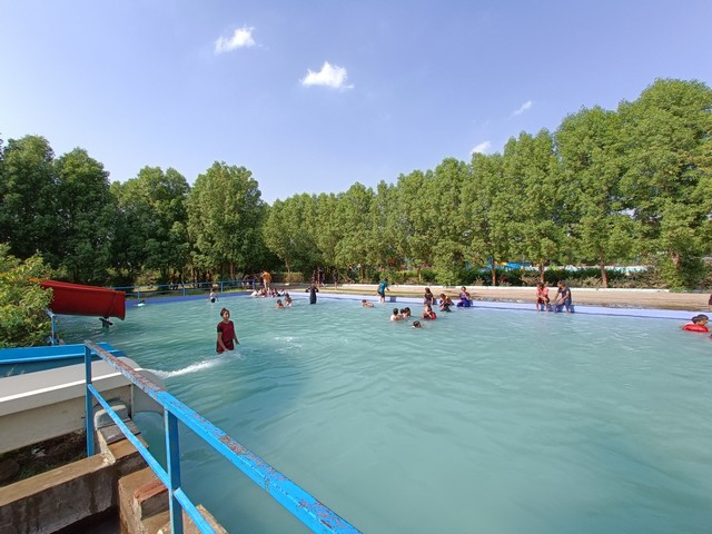 Top 4 fun things to do in 7s Water Park Ahmedabad