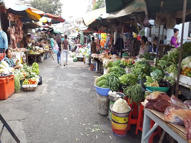 Best 5 Things to Do in The Old Market Phnom Penh